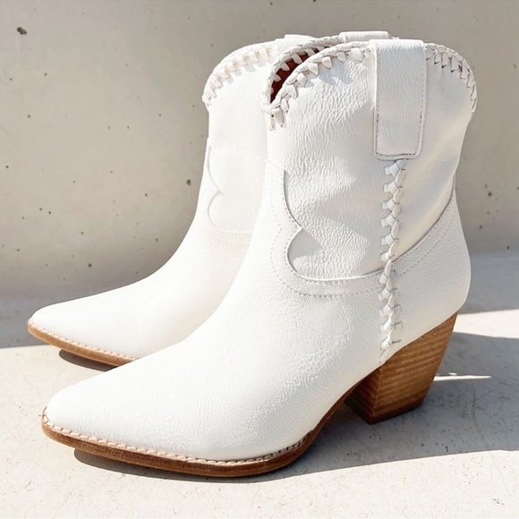 NEW Western Cowboy Whipstitched Ankle Boots
Pointy Toe Block Heel Distress White - Picture 3 of 16